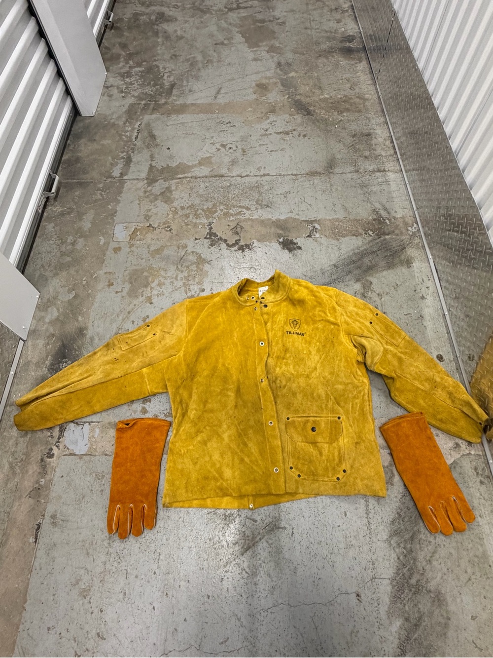 Welder's Work Jacket with Gloves and apron